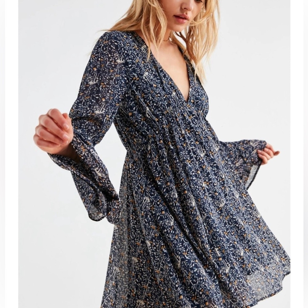 UO floral vneck dress